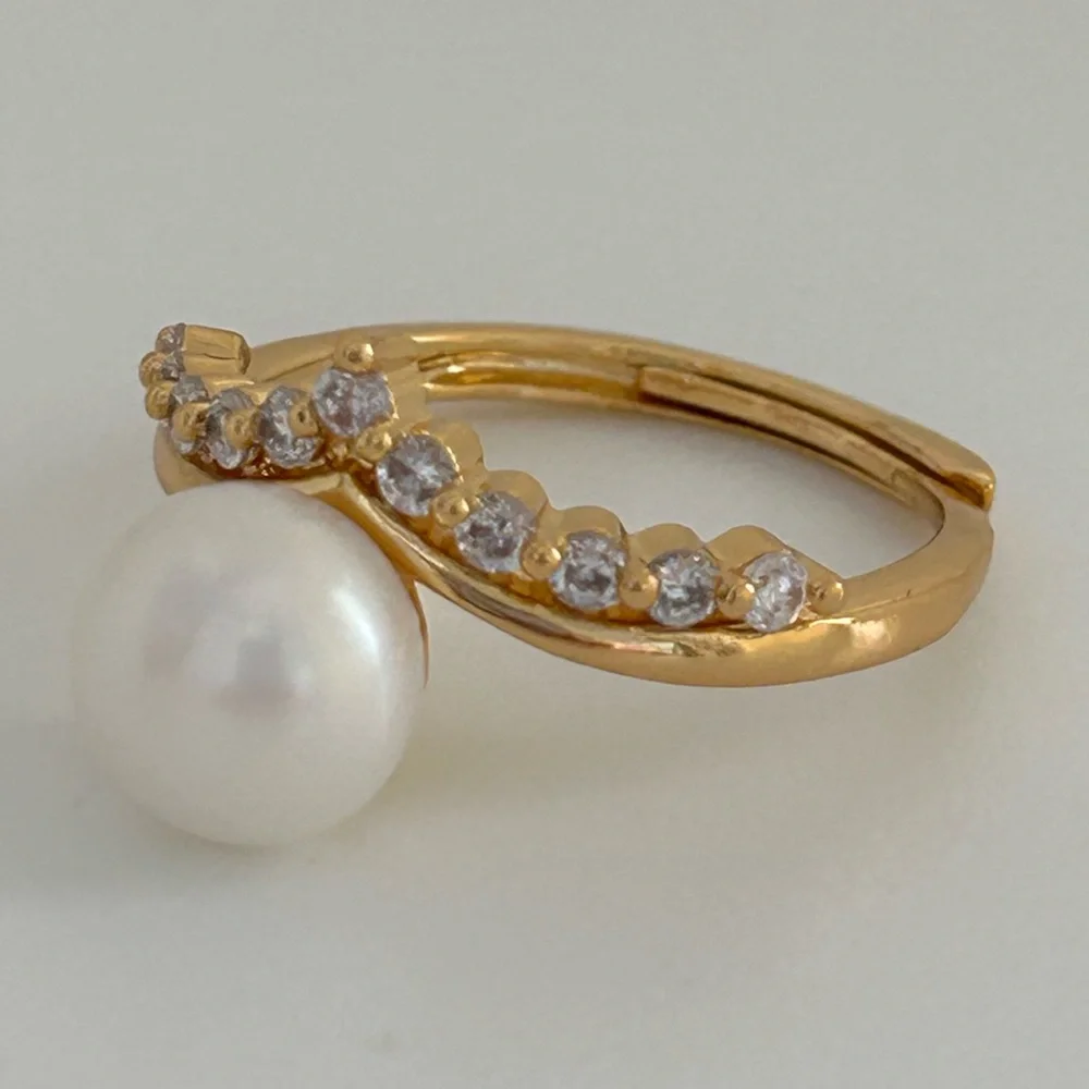 8mm White Freshwater Pearl Gold Plated Adjustable Ring